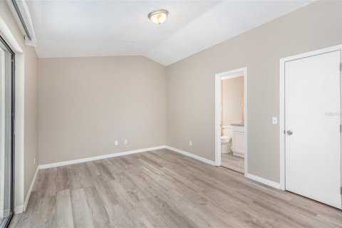 House in Port Orange, Florida 3 bedrooms, 105.63 sq.m. № 2207058 - photo 14