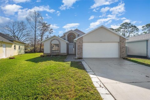 House in Port Orange, Florida 3 bedrooms, 105.63 sq.m. № 2207058