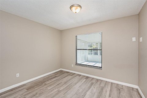 House in Port Orange, Florida 3 bedrooms, 105.63 sq.m. № 2207058 - photo 19