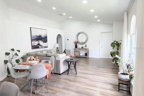 Casa en venta en Orlando, Florida, 3 dormitorios, 118.17 m2 № 2306821 - foto 4