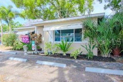 Купить коммерческую недвижимость в Галфпорта, Флорида 171.96м2, № 1622254 - фото 2
