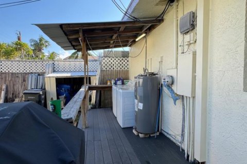 House in Riviera Beach, Florida 2 bedrooms, 61.32 sq.m. № 2177001 - photo 18