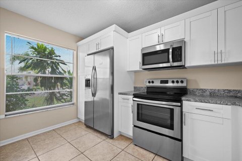 Apartment in Jupiter, Florida 2 bedrooms, 97.45 sq.m. № 2086722 - photo 2