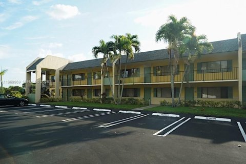 Кондоминиум с 1 спальней в Бойнтон-Бич, Флорида № 2030758