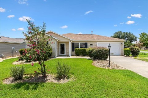 House in The Villages, Florida 2 bedrooms, 106.09 sq.m. № 2231026