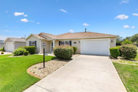 House in The Villages, Florida 2 bedrooms, 106.09 sq.m. № 2231026 - photo 26
