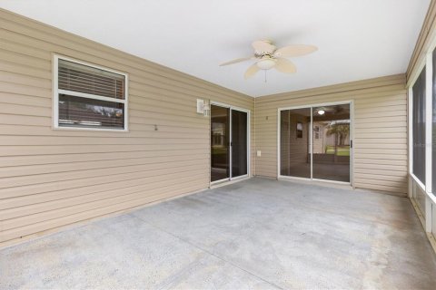 House in The Villages, Florida 2 bedrooms, 106.09 sq.m. № 2231026 - photo 24