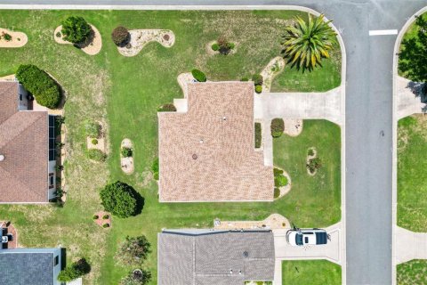 House in The Villages, Florida 2 bedrooms, 106.09 sq.m. № 2231026 - photo 3