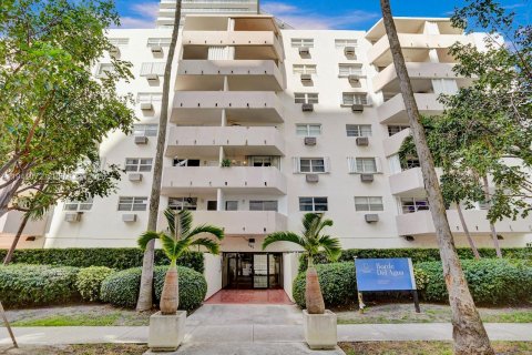 Condominio en alquiler en Miami, Florida, 2 dormitorios, 70.61 m2 № 1998108 - foto 25