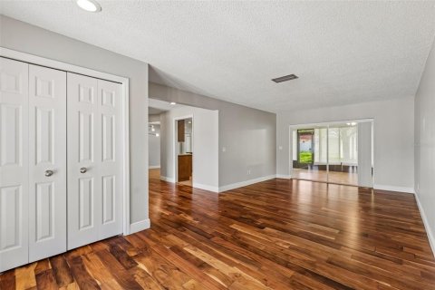 Villa ou maison à vendre à Tampa, Floride: 3 chambres, 208.1 m2 № 2235994 - photo 6