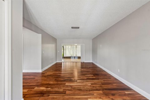 Villa ou maison à vendre à Tampa, Floride: 3 chambres, 208.1 m2 № 2235994 - photo 5