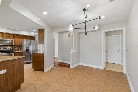 Villa ou maison à vendre à Tampa, Floride: 3 chambres, 208.1 m2 № 2235994 - photo 28