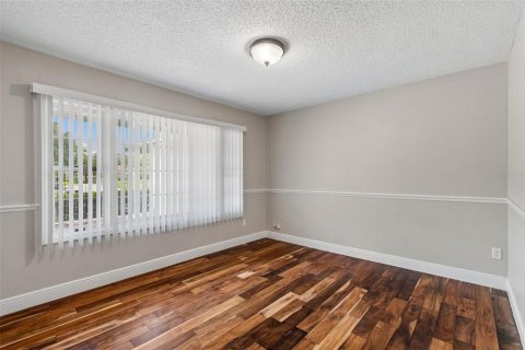 Villa ou maison à vendre à Tampa, Floride: 3 chambres, 208.1 m2 № 2235994 - photo 19