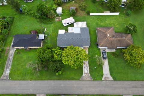 Villa ou maison à vendre à Lehigh Acres, Floride: 3 chambres, 134.34 m2 № 1895661 - photo 13