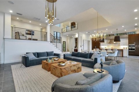 Casa en alquiler en Tampa, Florida, 6 dormitorios, 608.6 m2 № 1262485 - foto 13