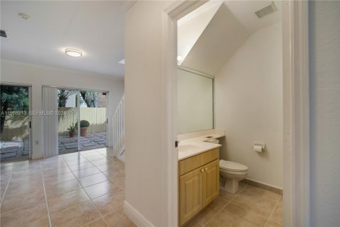 Adosado en alquiler en Miami, Florida, 3 dormitorios, 127.09 m2 № 2031813 - foto 14