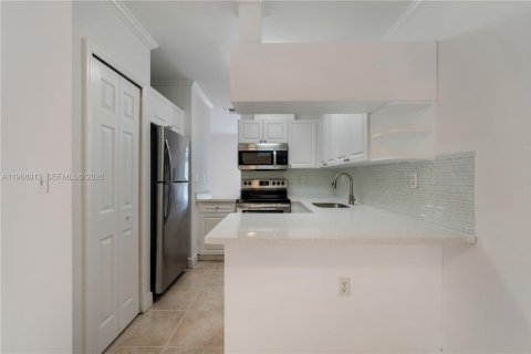 Adosado en alquiler en Miami, Florida, 3 dormitorios, 127.09 m2 № 2031813 - foto 11