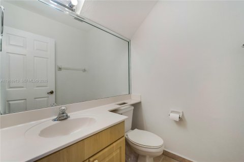 Adosado en alquiler en Miami, Florida, 3 dormitorios, 127.09 m2 № 2031813 - foto 15