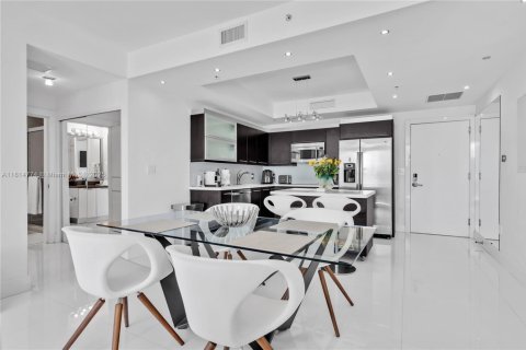 Condominio en venta en Miami, Florida, 2 dormitorios, 104.89 m2 № 1766900 - foto 16