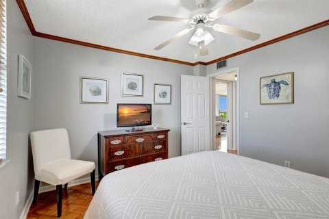 Condo in St. Lucie, Florida, 2 bedrooms № 2246524 - photo 21