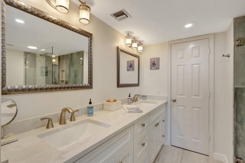 Condo in St. Lucie, Florida, 2 bedrooms № 2246524 - photo 18