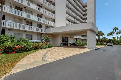 Condo in St. Lucie, Florida, 2 bedrooms № 2246524 - photo 27