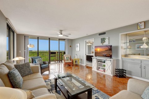Condo in St. Lucie, Florida, 2 bedrooms № 2246524 - photo 12