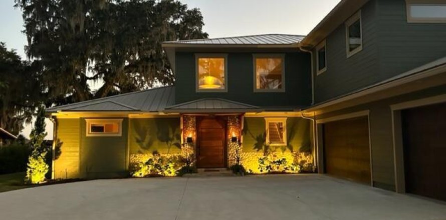 Casa en Crescent City, Florida 4 dormitorios, 412.3 m2 № 877861