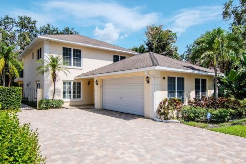 House in Tampa, Florida 4 bedrooms, 254.18 sq.m. № 1810345 - photo 6
