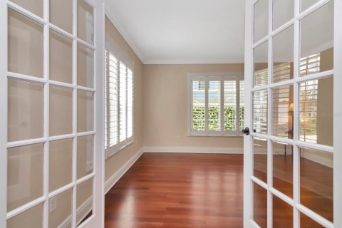 House in Tampa, Florida 4 bedrooms, 254.18 sq.m. № 1810345 - photo 9