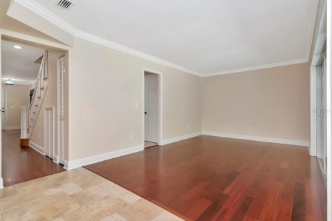 House in Tampa, Florida 4 bedrooms, 254.18 sq.m. № 1810345 - photo 18