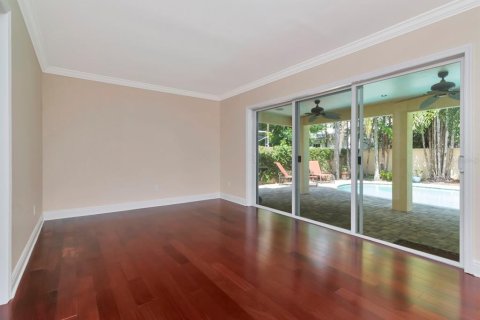 House in Tampa, Florida 4 bedrooms, 254.18 sq.m. № 1810345 - photo 15