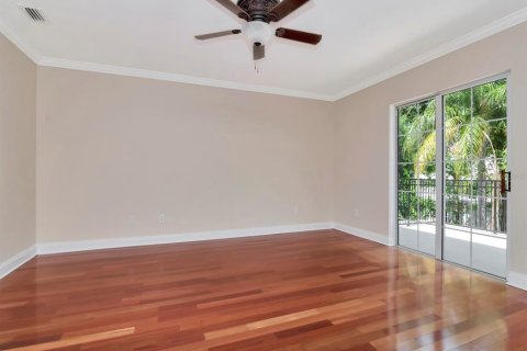 House in Tampa, Florida 4 bedrooms, 254.18 sq.m. № 1810345 - photo 26