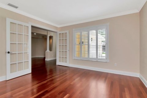 House in Tampa, Florida 4 bedrooms, 254.18 sq.m. № 1810345 - photo 25