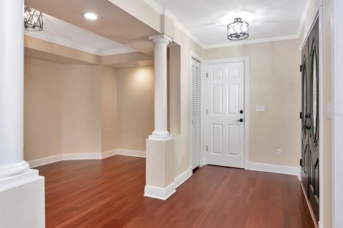 House in Tampa, Florida 4 bedrooms, 254.18 sq.m. № 1810345 - photo 8