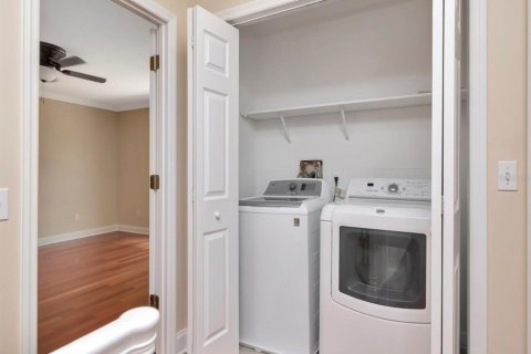 House in Tampa, Florida 4 bedrooms, 254.18 sq.m. № 1810345 - photo 30