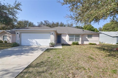 House in Minneola, Florida 3 bedrooms, 153.94 sq.m. № 1560059 - photo 1