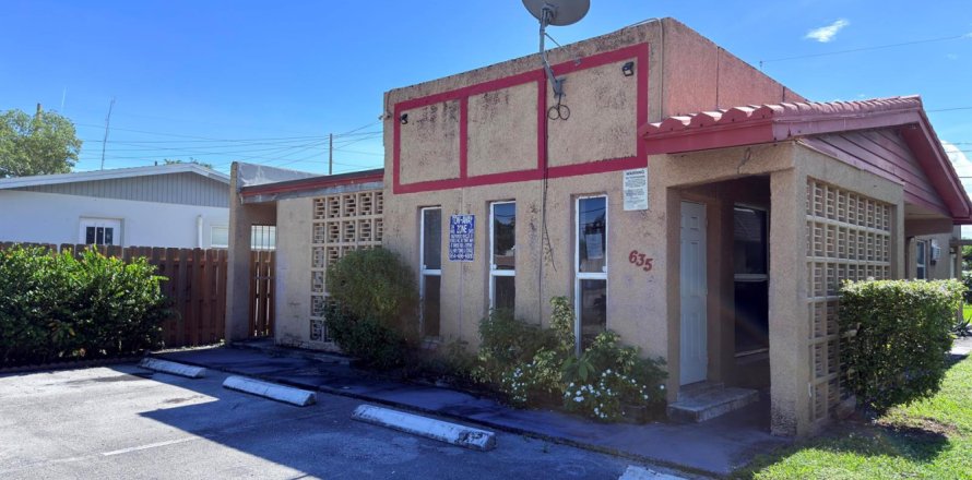 Propiedad comercial en Fort Lauderdale, Florida 168.15 m2 № 2405944