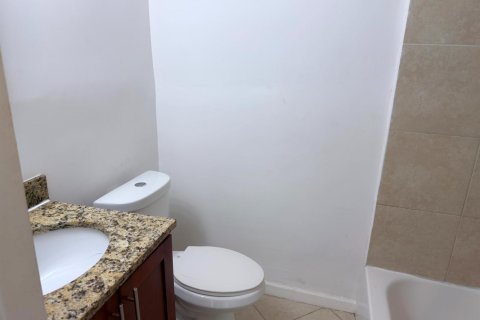 Propiedad comercial en venta en Fort Lauderdale, Florida, 168.15 m2 № 2405944 - foto 21