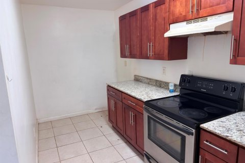 Propiedad comercial en venta en Fort Lauderdale, Florida, 168.15 m2 № 2405944 - foto 4
