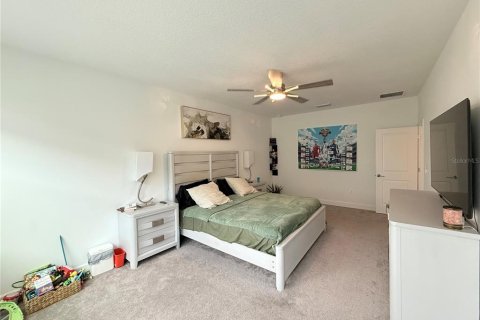 House in Winter Garden, Florida 5 bedrooms, 238.67 sq.m. № 2204197 - photo 19