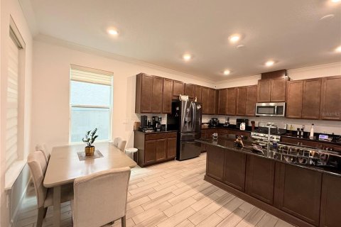 House in Winter Garden, Florida 5 bedrooms, 238.67 sq.m. № 2204197 - photo 7