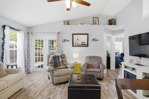 House in Orlando, Florida 3 bedrooms, 98.38 sq.m. № 2217831 - photo 21