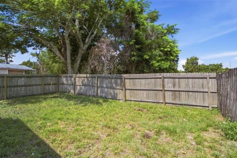 House in Orlando, Florida 3 bedrooms, 98.38 sq.m. № 2217831 - photo 6