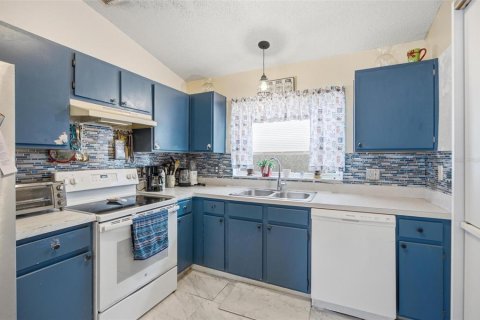 House in Orlando, Florida 3 bedrooms, 98.38 sq.m. № 2217831 - photo 11