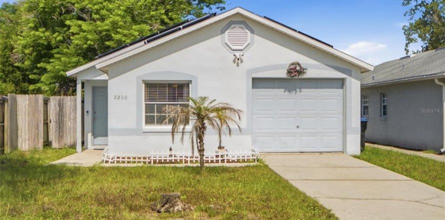 House in Orlando, Florida 3 bedrooms, 98.38 sq.m. № 2217831