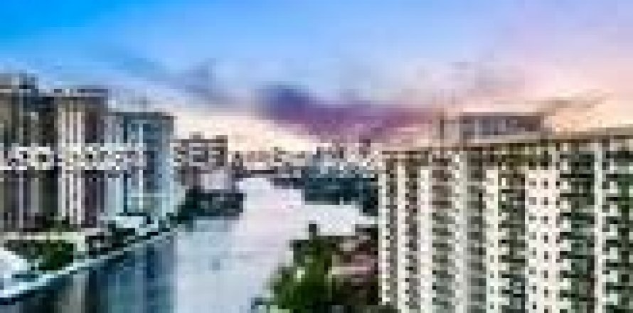 Condo in Sunny Isles Beach, Florida, 2 bedrooms  № 2010188