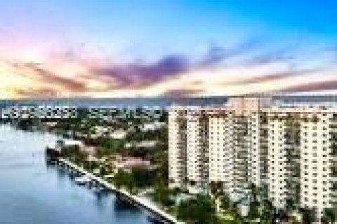 Condo in Sunny Isles Beach, Florida, 2 bedrooms  № 2010188 - photo 2