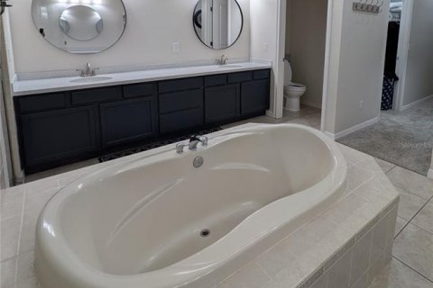 Villa ou maison à vendre à Casselberry, Floride: 4 chambres, 269.51 m2 № 2334118 - photo 26