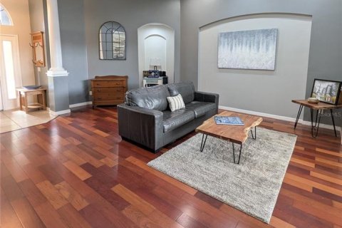 Villa ou maison à vendre à Casselberry, Floride: 4 chambres, 269.51 m2 № 2334118 - photo 4